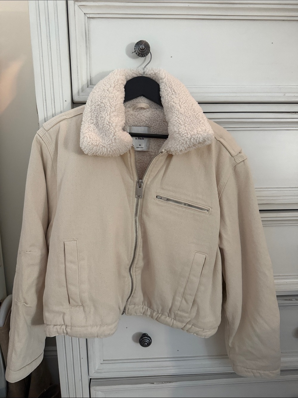 Women’s A&F Cream Sherpa-Lined Zip Jacket